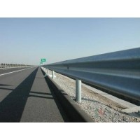 海口二級公路兩側(cè)防撞護欄廠家 白沙鄉(xiāng)村道路鍍鋅波紋板