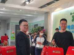 新年福利丨有一種年味叫公司發(fā)年貨啦！